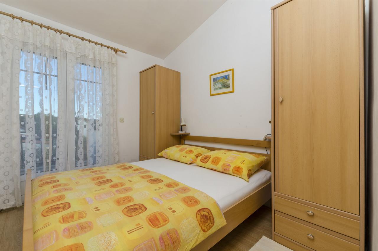 Apartments Zdenko Maslinica Bagian luar foto